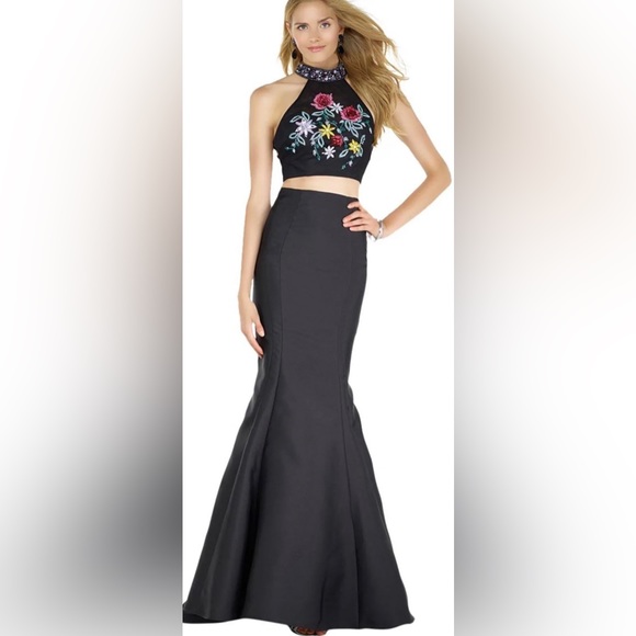 Alyce Size 0 Two Piece Gown Beading Formal Pageants Fun Fashion Party Cocktail - Picture 1 of 5